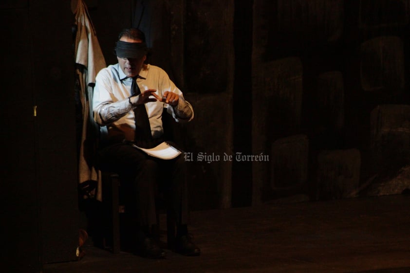 Fotos de la presentación de La Dama de Negro en el Teatro Nazas