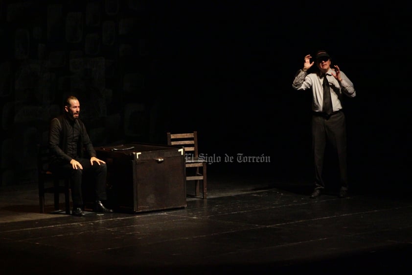 Fotos de la presentación de La Dama de Negro en el Teatro Nazas