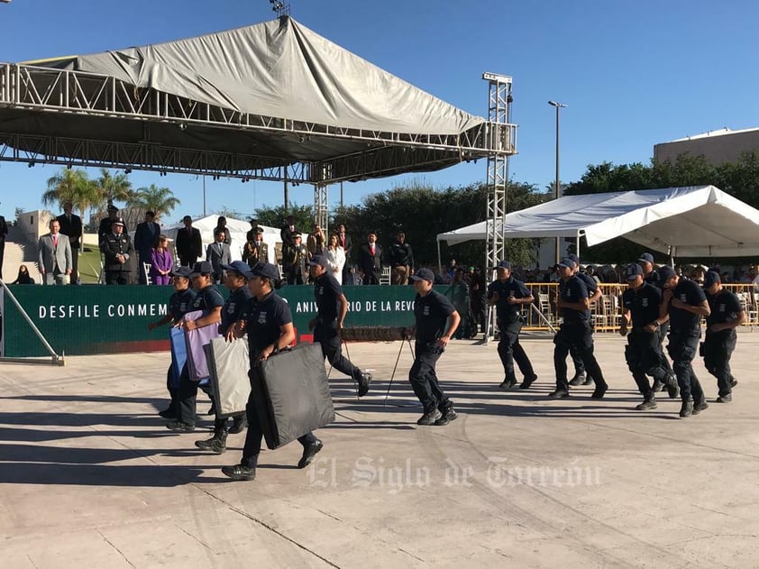 Desfile en conmemoración de la Revolución Mexicana en Torreón