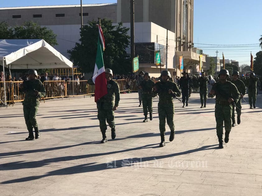 Desfile en conmemoración de la Revolución Mexicana en Torreón