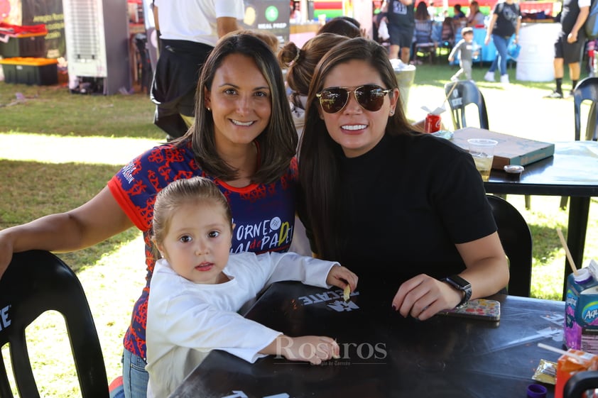 -Marifer, Yéssica y Fernanda.