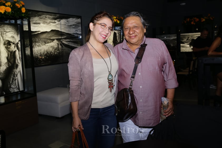 -Mariana Alcantar y Alberto Ibañez.