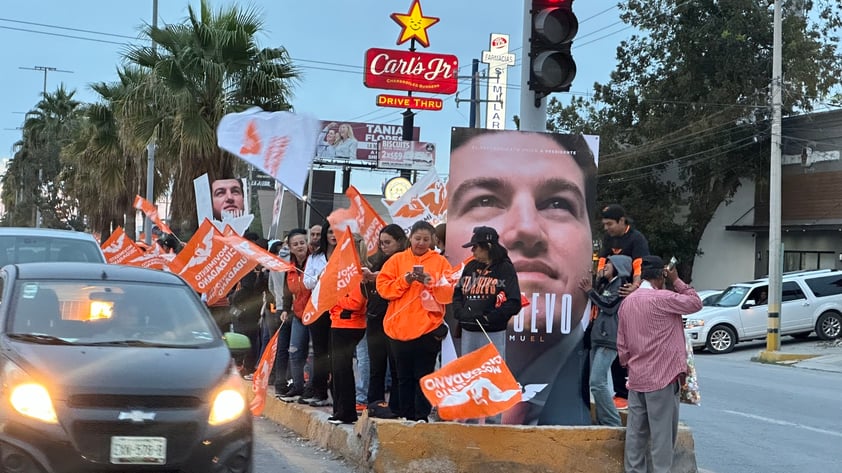 Cientos acuden a inicio de precampaña de Samuel García en Monclova