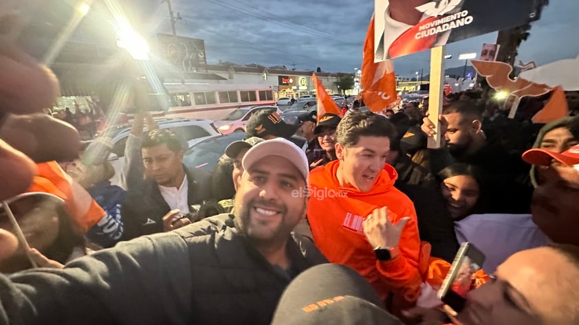 Cientos acuden a inicio de precampaña de Samuel García en Monclova