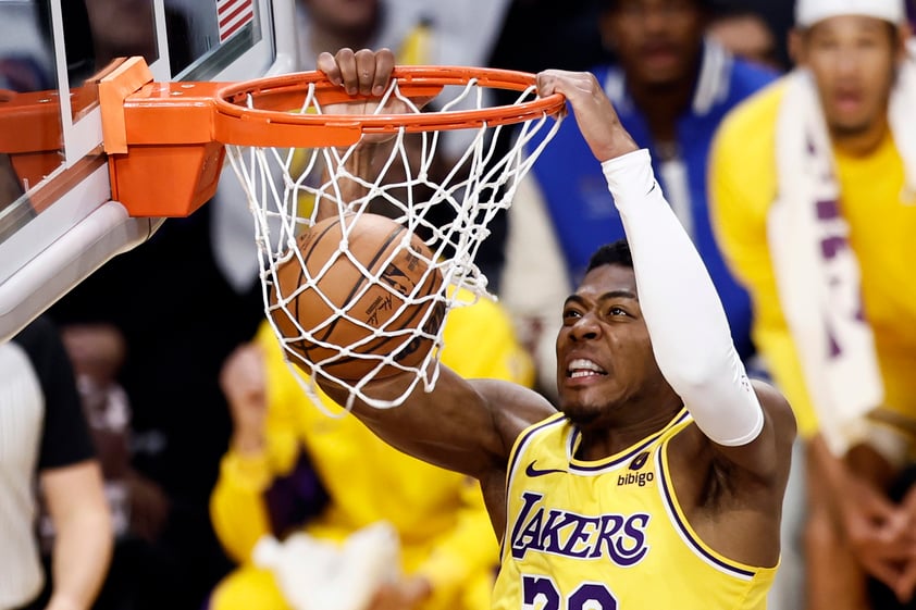 LeBron James llega a 39 mil puntos; Lakers vencen a Mavericks y siguen invictos