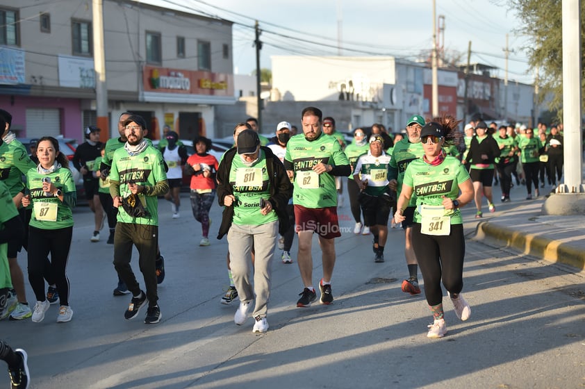 En la distancia de 10 kilómetros, Jared Serrano Rivera y José Contreras ingresaron juntos a la línea de llegada, aunque el triunfo se lo llevó el primero