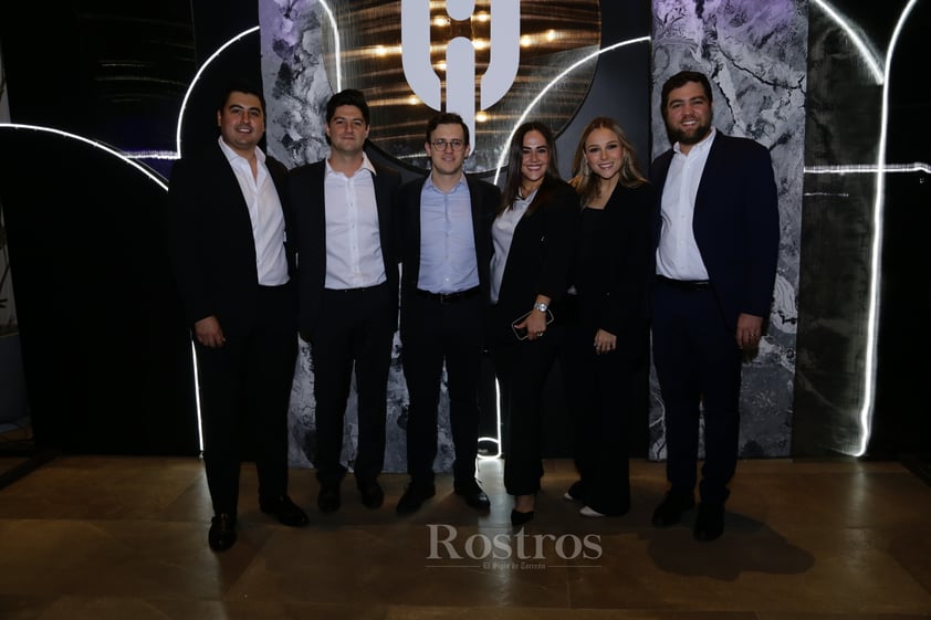 -Bernardo Romo, Beto Gilio, Andrés Royo, Gene Murra, Jenny Tumoine y Alberto Alatorre.