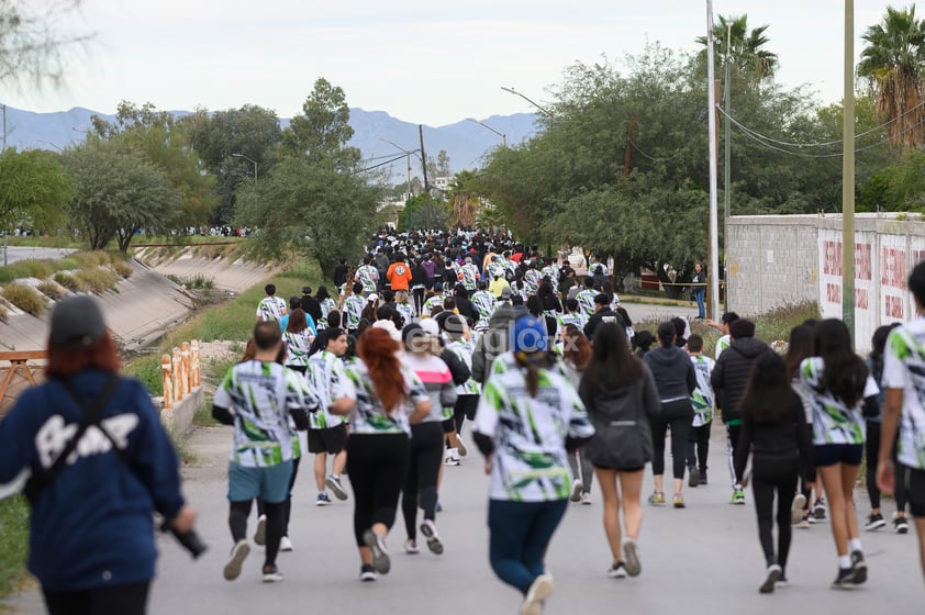 Celebran la 5K Halcones en medio de un gran clima