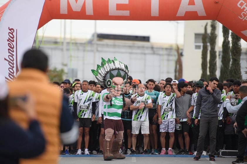 Celebran la 5K Halcones en medio de un gran clima