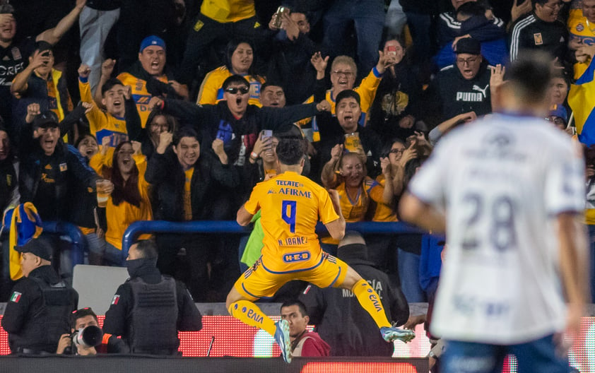 El actual campeón del futbol mexicano no piensa soltar la corona y en el Volcán, con una nueva exhibición histórica firmaron su boleto a las semifinales