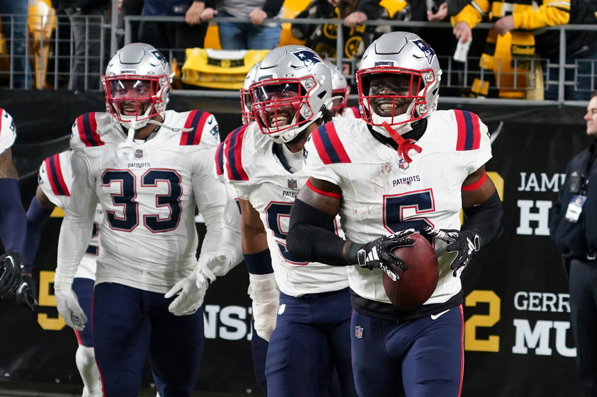 Patriots sorprende y triunfa sobre Steelers