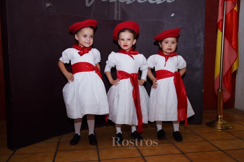 -Ava, Ana María y Marifer.