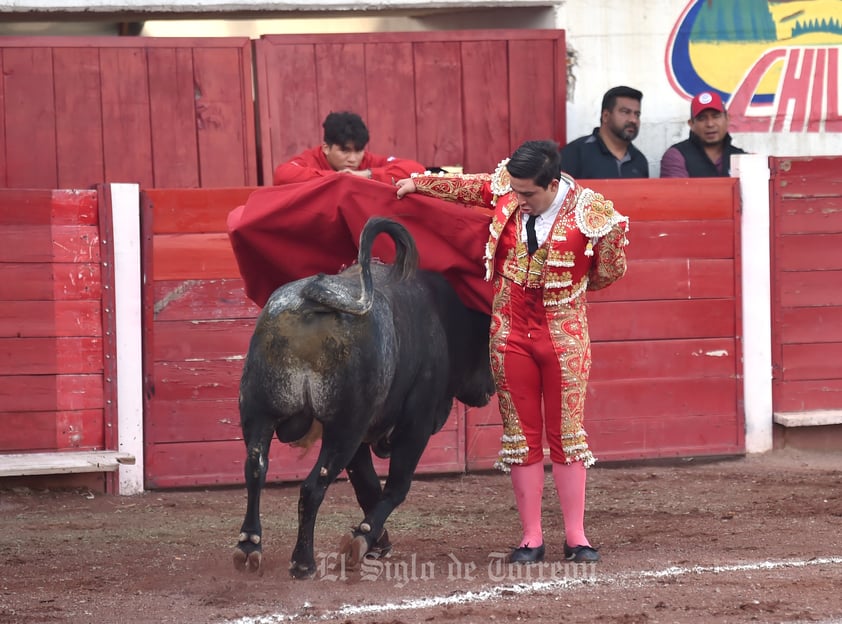 Lázaro Rodríguez y el debutante Vladimir Díaz comparten triunfo en Novillada de Año Nuevo