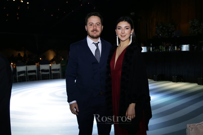 -José Luis y Mariely.