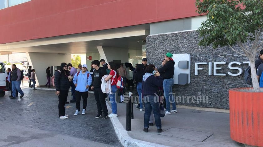 Conato de incendio en el centro comercial Galerías Laguna de Torreón. Fue necesario evacuar a los presentes, pero la situación fue controlada.