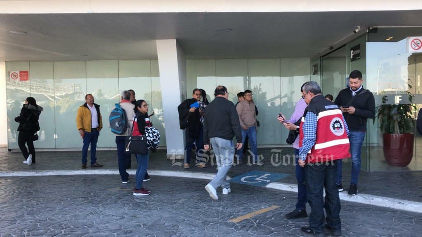 Conato de incendio en el centro comercial Galerías Laguna de Torreón. Fue necesario evacuar a los presentes, pero la situación fue controlada.