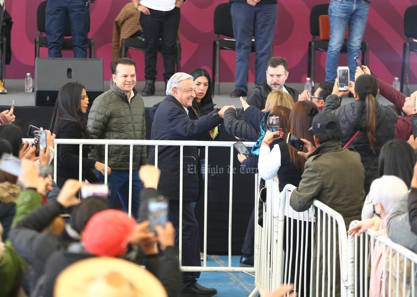 En su visita a la capital de Durango, la primera desde que llegó a la Presidencia de México, Andrés Manuel López Obrador anunció una serie de acciones y apoyos para esta entidad.