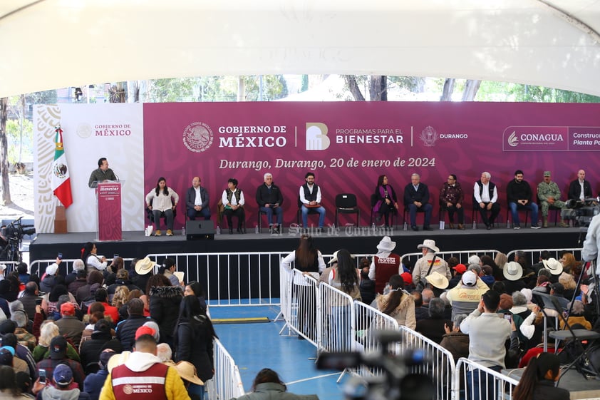 En su visita a la capital de Durango, la primera desde que llegó a la Presidencia de México, Andrés Manuel López Obrador anunció una serie de acciones y apoyos para esta entidad.