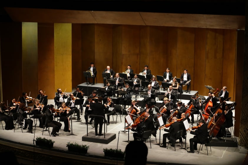 Oboísta interpreta a Strauss con Camerata de Coahuila