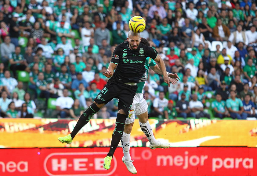 Santos Laguna cae ante León con gol de último minuto