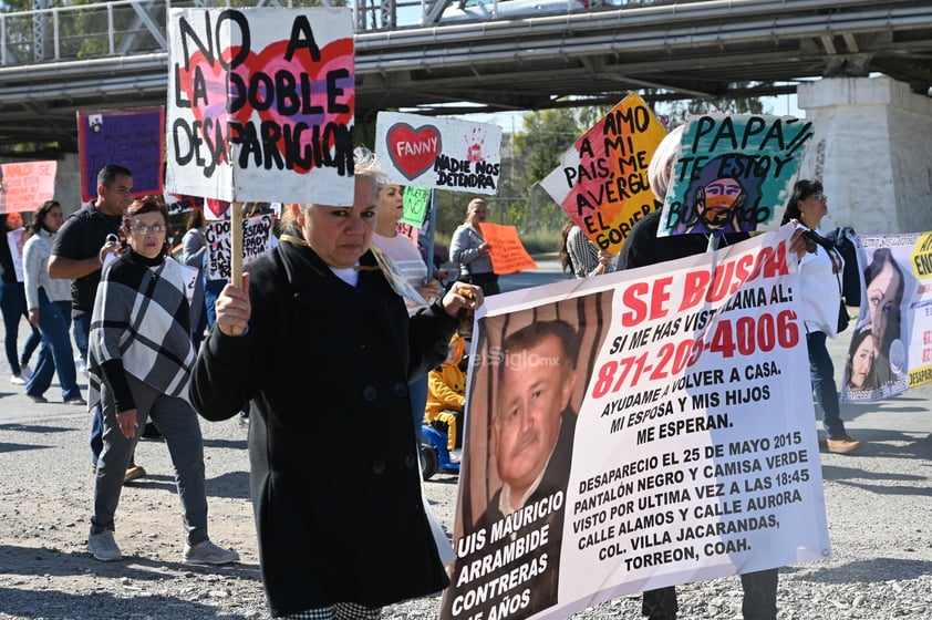 'AMLO, si ya los encontraste, ¿a quién se los entregaste?', dicen familias de desaparecidos