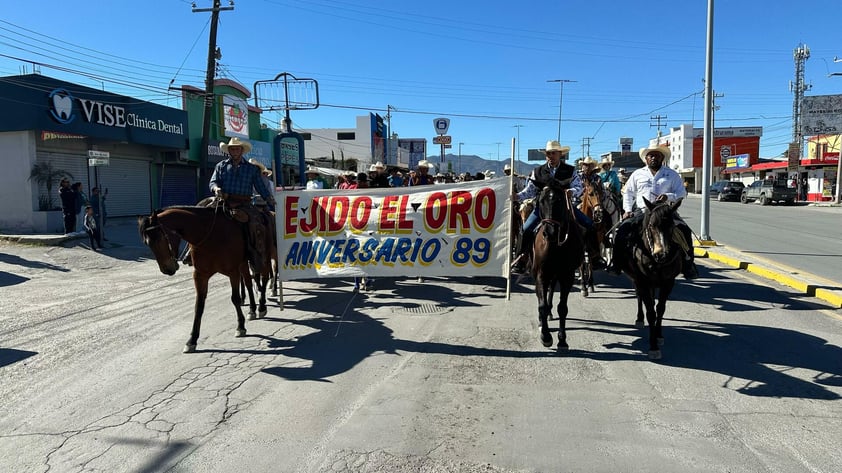 Multitudinaria, la cabalgata del ejido El Oro