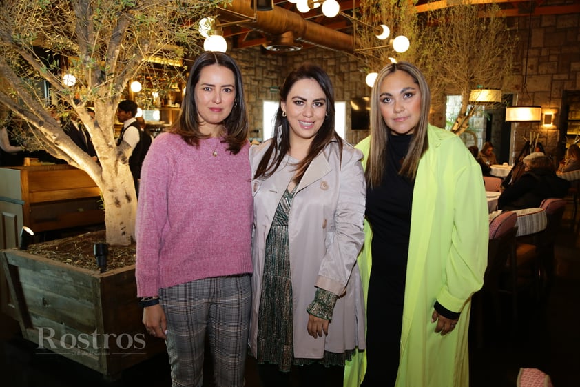 -Selene González, Estefanía Hernández y Nena Rodríguez.