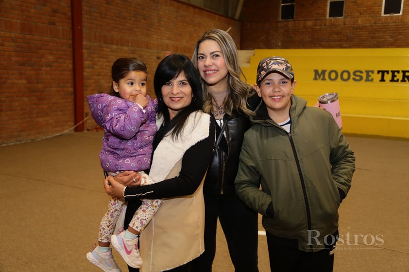 -Gilda Rodríguez, Gilda de Rodríguez, Ana Sofía Silva y Luis Fernando Rodríguez.