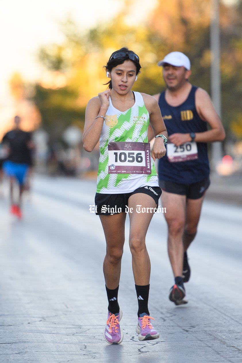 Kenia de Leon, Bengalas