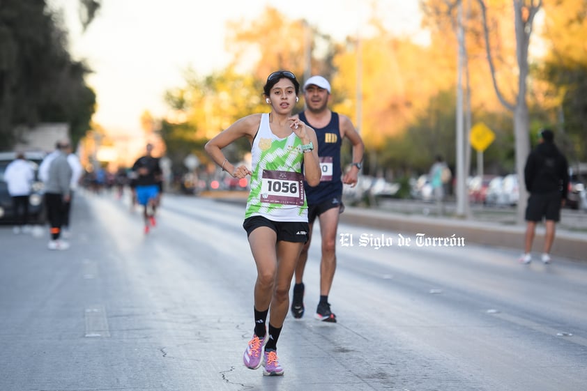 Kenia de Leon, Bengalas