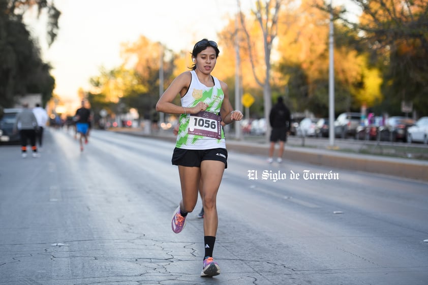 Kenia de Leon, Bengalas