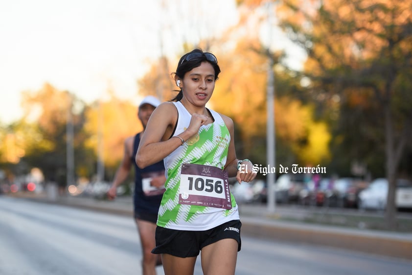 Kenia de Leon, Bengalas