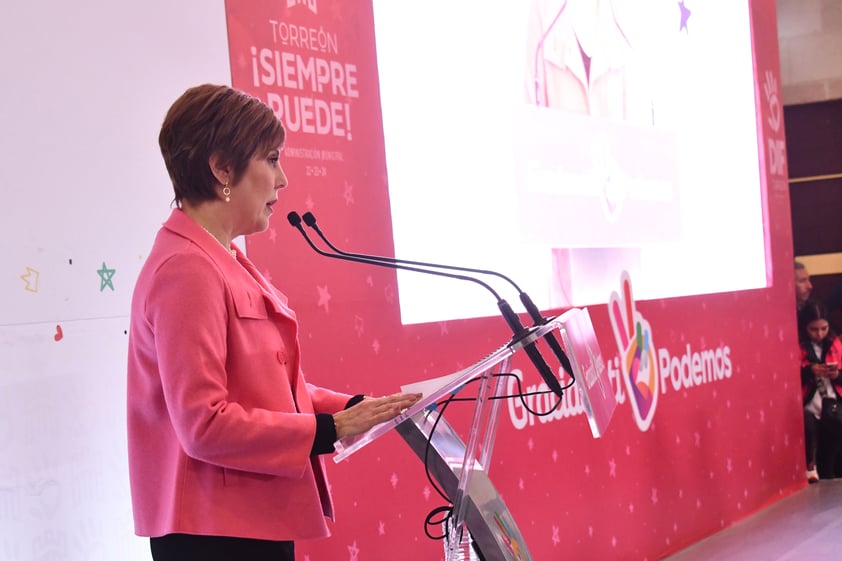 Rinde Selina Bremer informe del DIF Torreón