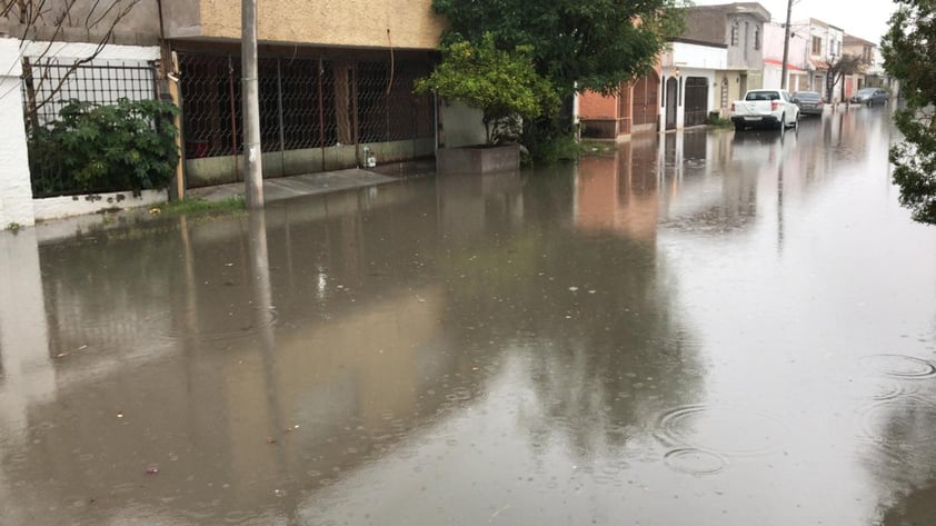 Lluvias dejan inundaciones en varios puntos de Torreón