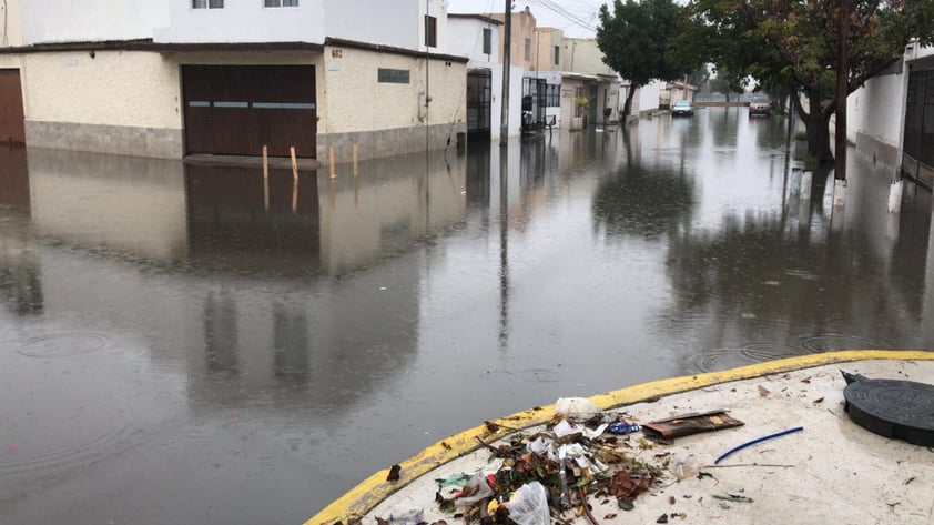 Lluvias dejan inundaciones en varios puntos de Torreón