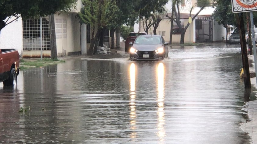 Lluvias dejan inundaciones en varios puntos de Torreón