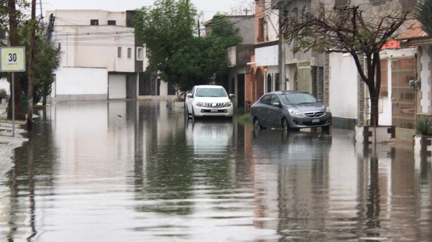 Lluvias dejan inundaciones en varios puntos de Torreón