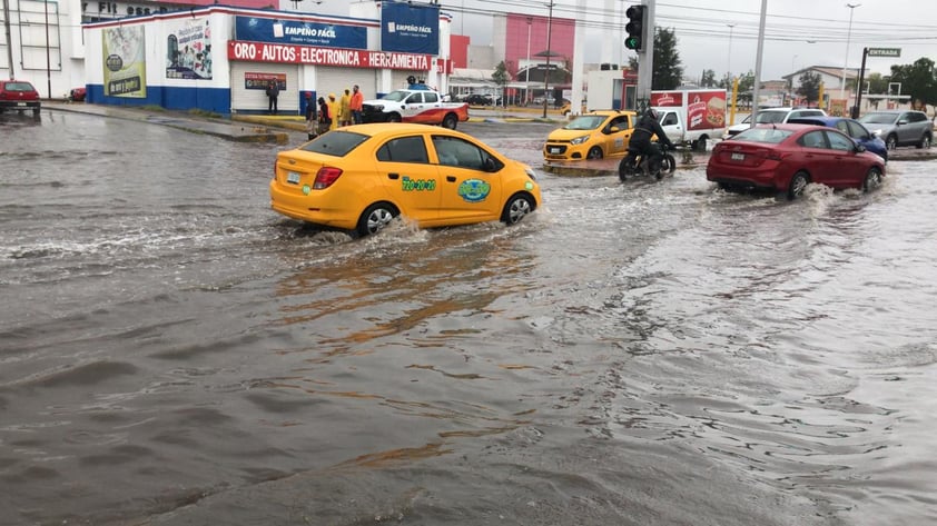 Lluvias dejan inundaciones en varios puntos de Torreón