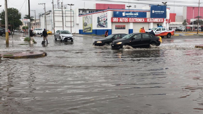 Lluvias dejan inundaciones en varios puntos de Torreón