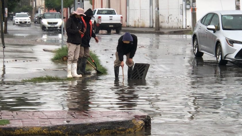 Lluvias dejan inundaciones en varios puntos de Torreón