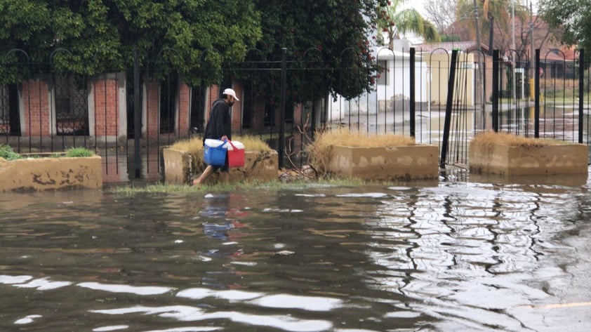 Lluvias dejan inundaciones en varios puntos de Torreón