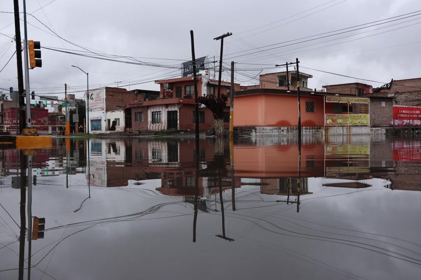 Lluvias dejan inundaciones en varios puntos de Torreón