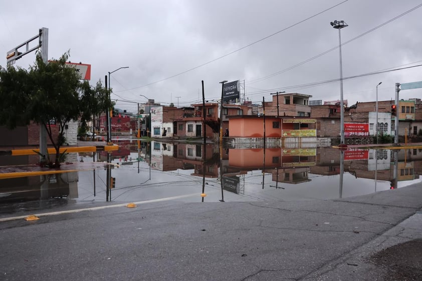 Lluvias dejan inundaciones en varios puntos de Torreón