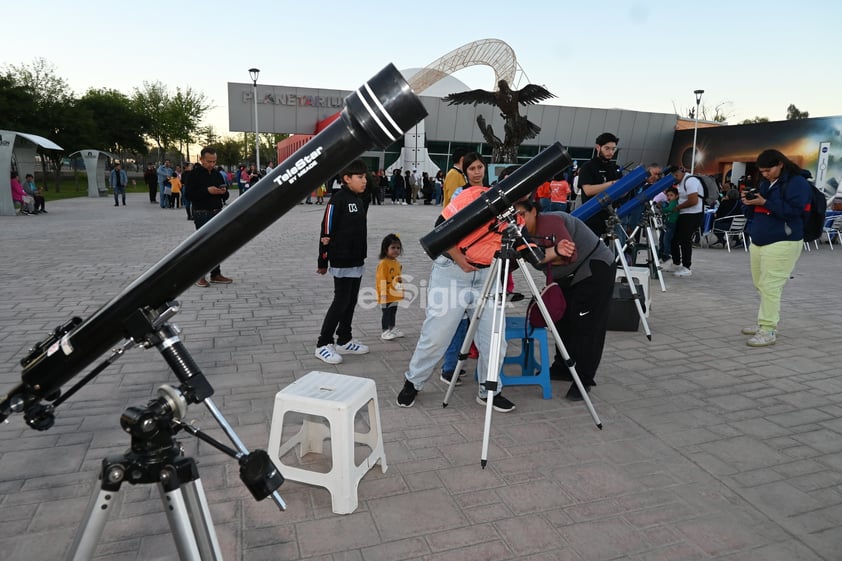 Planetarium Torreón celebra con casa abierta su décimo aniversario