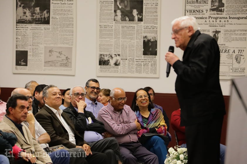 Armando Fuentes Aguirre presentó 'México en mí' en El Siglo, libro donde plasma su amor al país