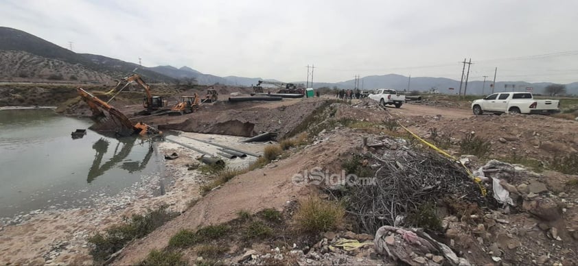 Muere hombre tras volcadura de maquinaria de Agua Saludable en Lerdo