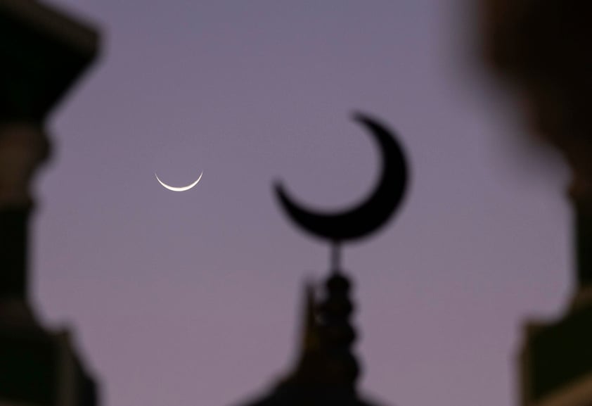 El Ramadan inició el pasado 10 de marzo y termina el próximo 9 de abril. Es un periodo de ayuno diurno y crecimiento espiritual, y constituye uno de los cinco 'pilares del Islam': la declaración de fe, la oración diaria, la limosna y la peregrinación a La Meca.