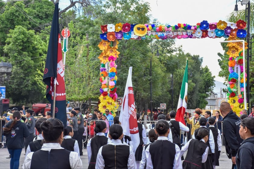 Realizan Desfile de la Primavera en Lerdo