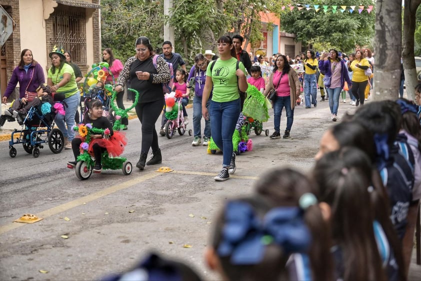 Realizan Desfile de la Primavera en Lerdo