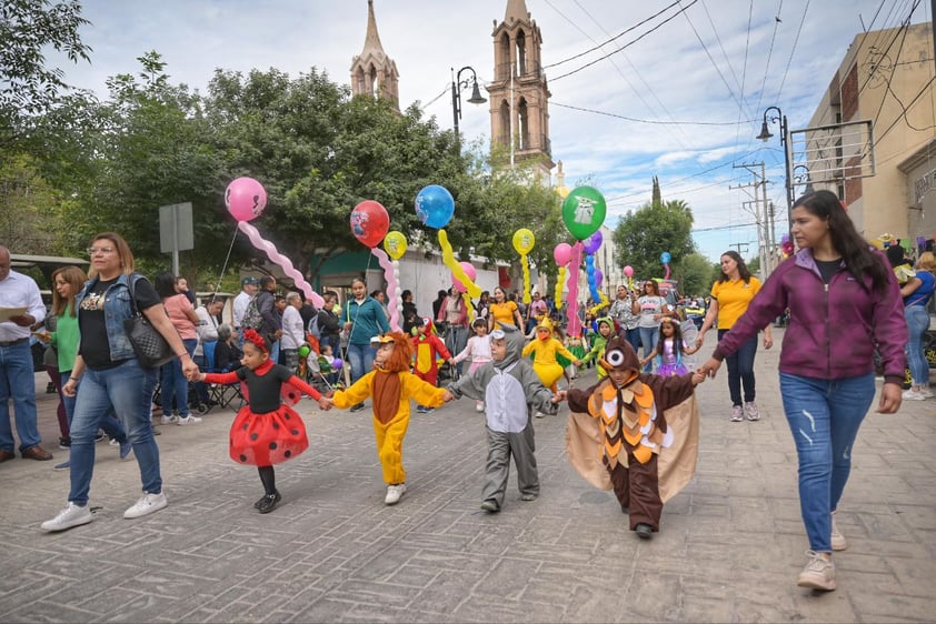 Realizan Desfile de la Primavera en Lerdo